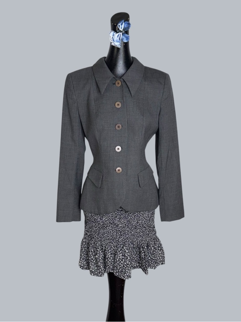 Vintage Giorgio Armani Le Collezioni gray blazer